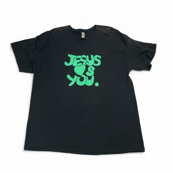 Gildan Other - Jesus loves You Black T-Shirt with Green Graphic Size 2XL